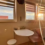 Modernedg-wohnung Mit Homeoffice דירה פולסניץ